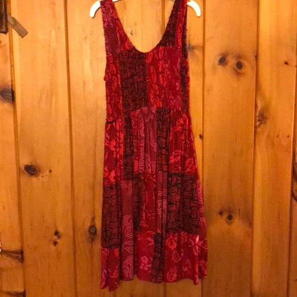 Red patchwork dress - Picture 3 of 4